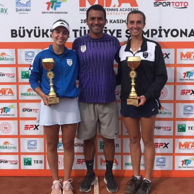 Tenis kızlar