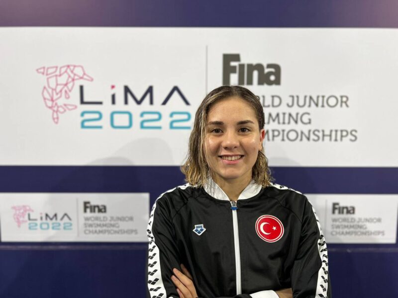 photo_5798763027573619065_y