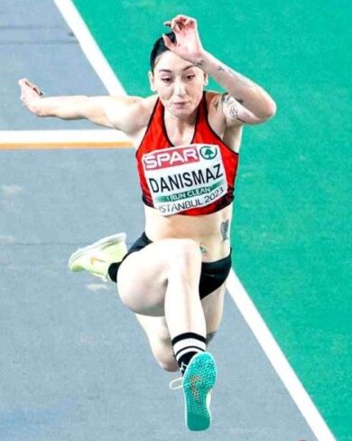 37-avrupa-salon-atletizm-sampiyonasinda-kadinlar-3-adim-atlama-finalinde-tugba-danismaz-1431-mlik-derecesiyle-altin-madalya-kazandi-p24lpzsm