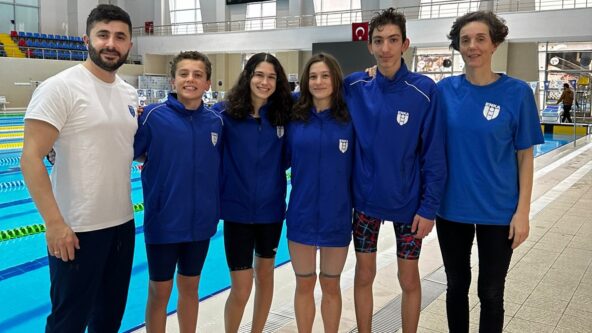 4x100m-karisik-karmaantrenorler