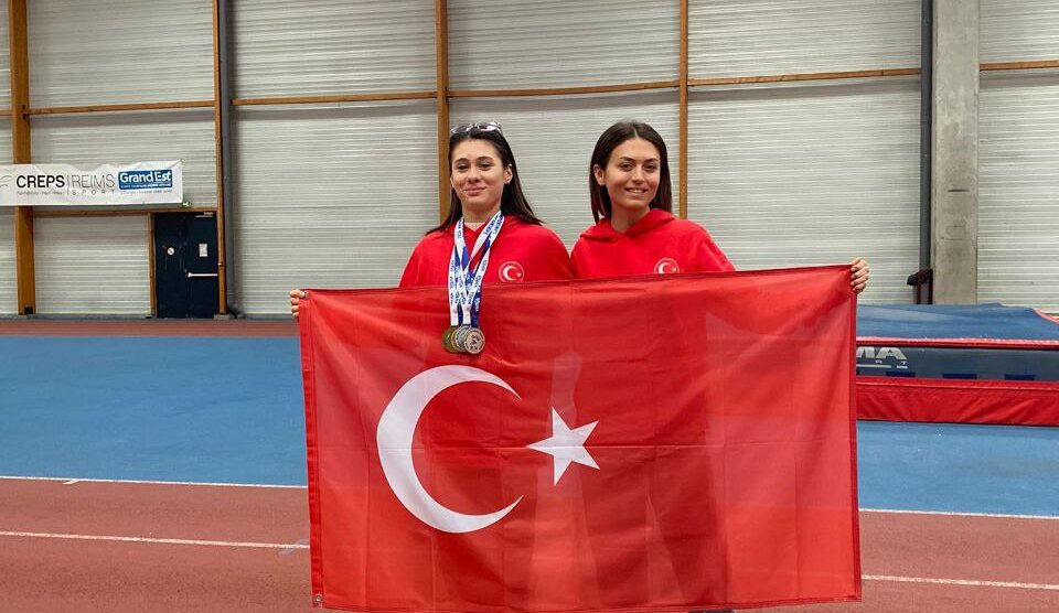 Aysel Önder’den İki Dünya Rekoru ve Üç Madalya!