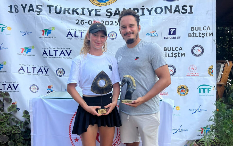 18 Yaş Türkiye Tenis Şampiyonası’nda İrem Kurt Şampiyon Oldu!