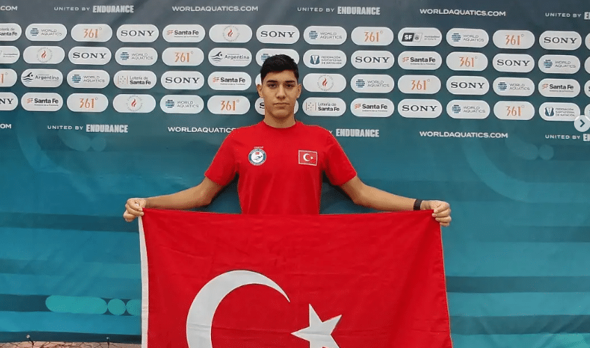 İbrahim Burhan Dünya Gençler Üçüncüsü!